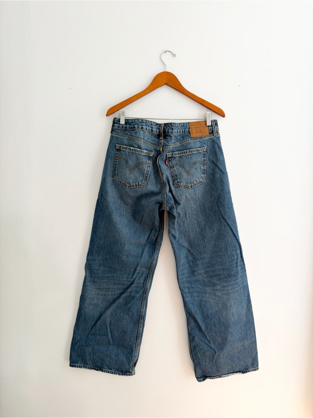 Levi’s Size 30 Low Loose Jeans - Picture 5 of 12